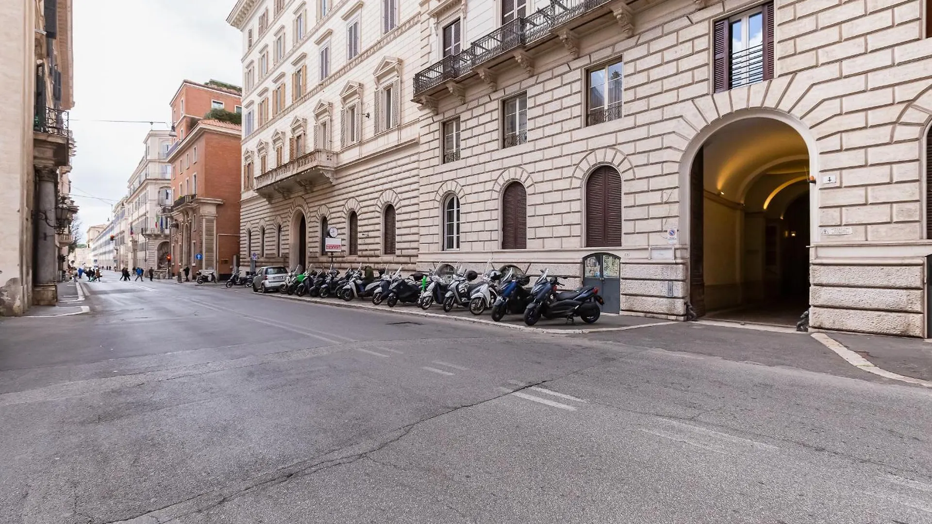 Bmga L Quirinale Cozy Corner Apartment Rome